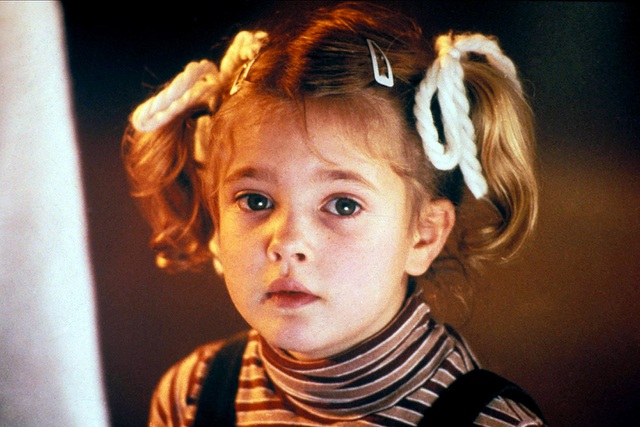 Nữ diễn viên Drew Barrymore đã thành danh từ khi mới 6 tuổi