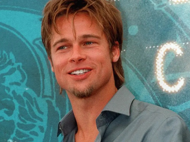 Brad Pitt đã trở nên "yếu đuối" và phải lau nước mắt khi xem phim "Life as a House"